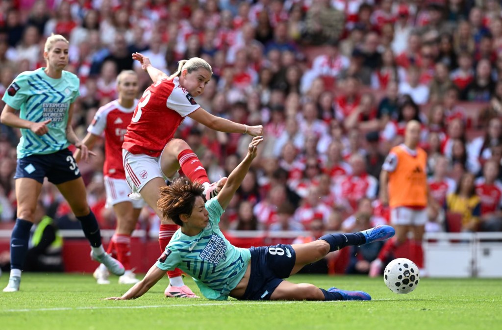 Arsenal Soar to Victory in Stunning Season&nbsp;Opener